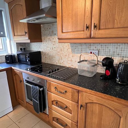 Contractors Or Family House - M1 Nottingham - Ikea Retail Park - Catkin Drive - 2 Bed Home With Driveway, Private Garden, Sleeps 4 - Tv'S In All Rooms Giltbrook Exterior photo