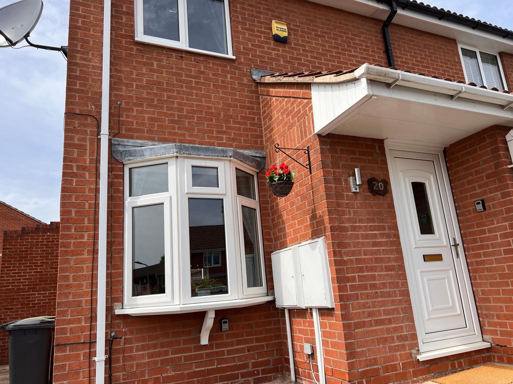Contractors Or Family House - M1 Nottingham - Ikea Retail Park - Catkin Drive - 2 Bed Home With Driveway, Private Garden, Sleeps 4 - Tv'S In All Rooms Giltbrook Exterior photo